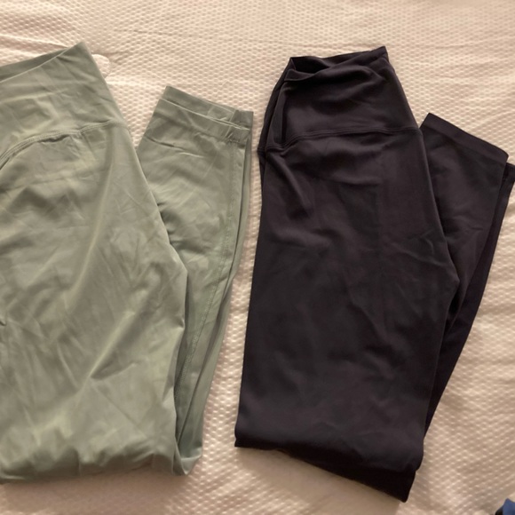 Sold together. - Picture 1 of 2